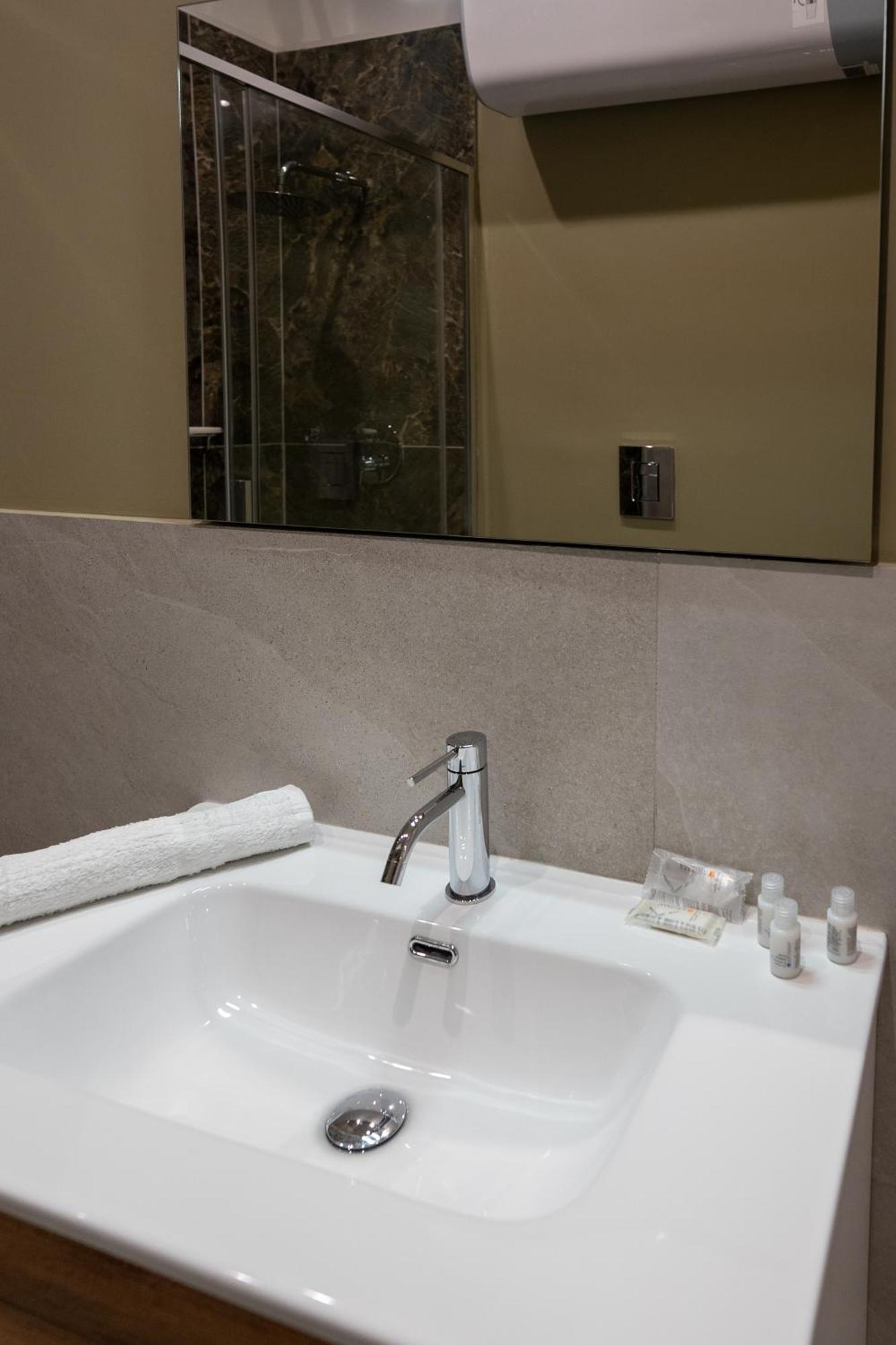 Suites Gaudioso Napoli Center Buitenkant foto