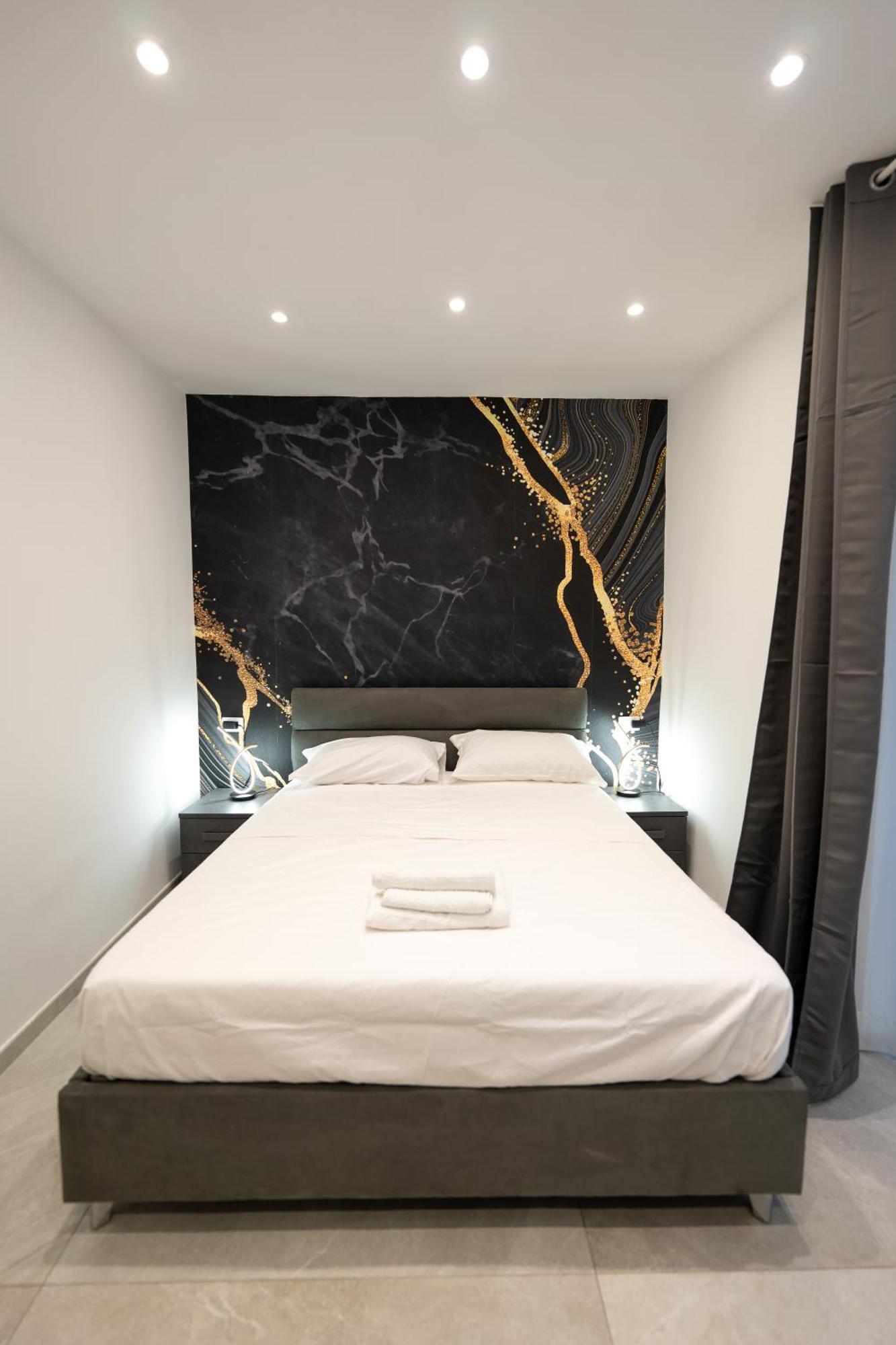 Suites Gaudioso Napoli Center Buitenkant foto
