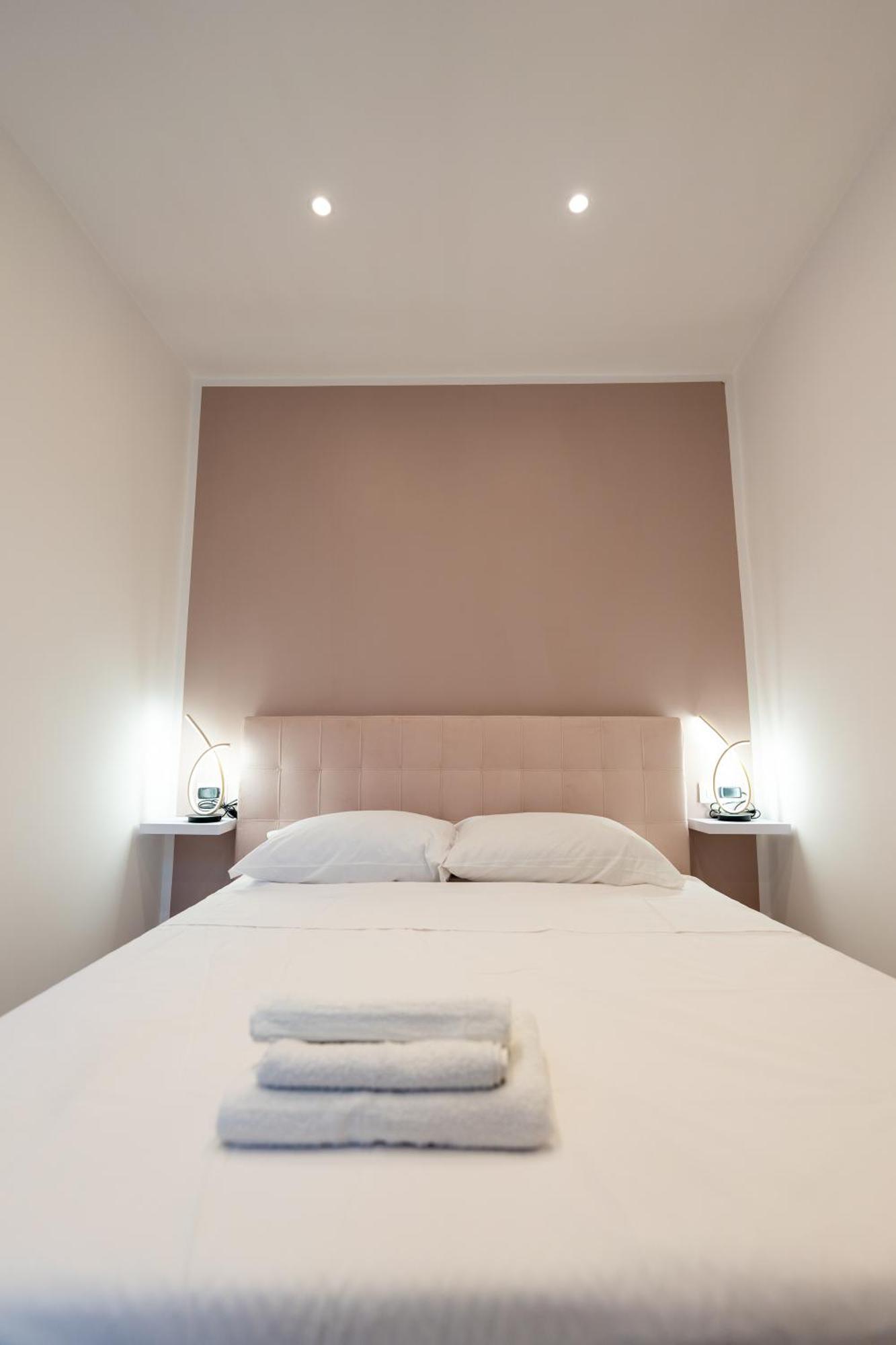Suites Gaudioso Napoli Center Buitenkant foto