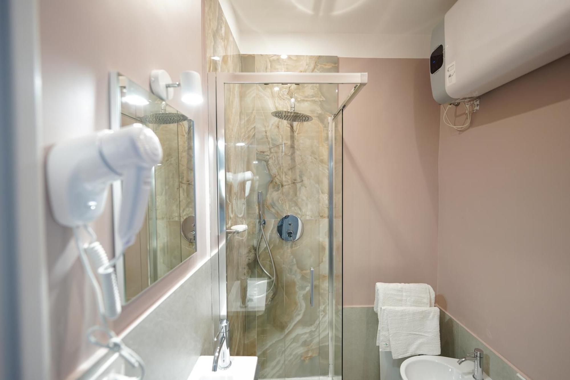 Suites Gaudioso Napoli Center Buitenkant foto