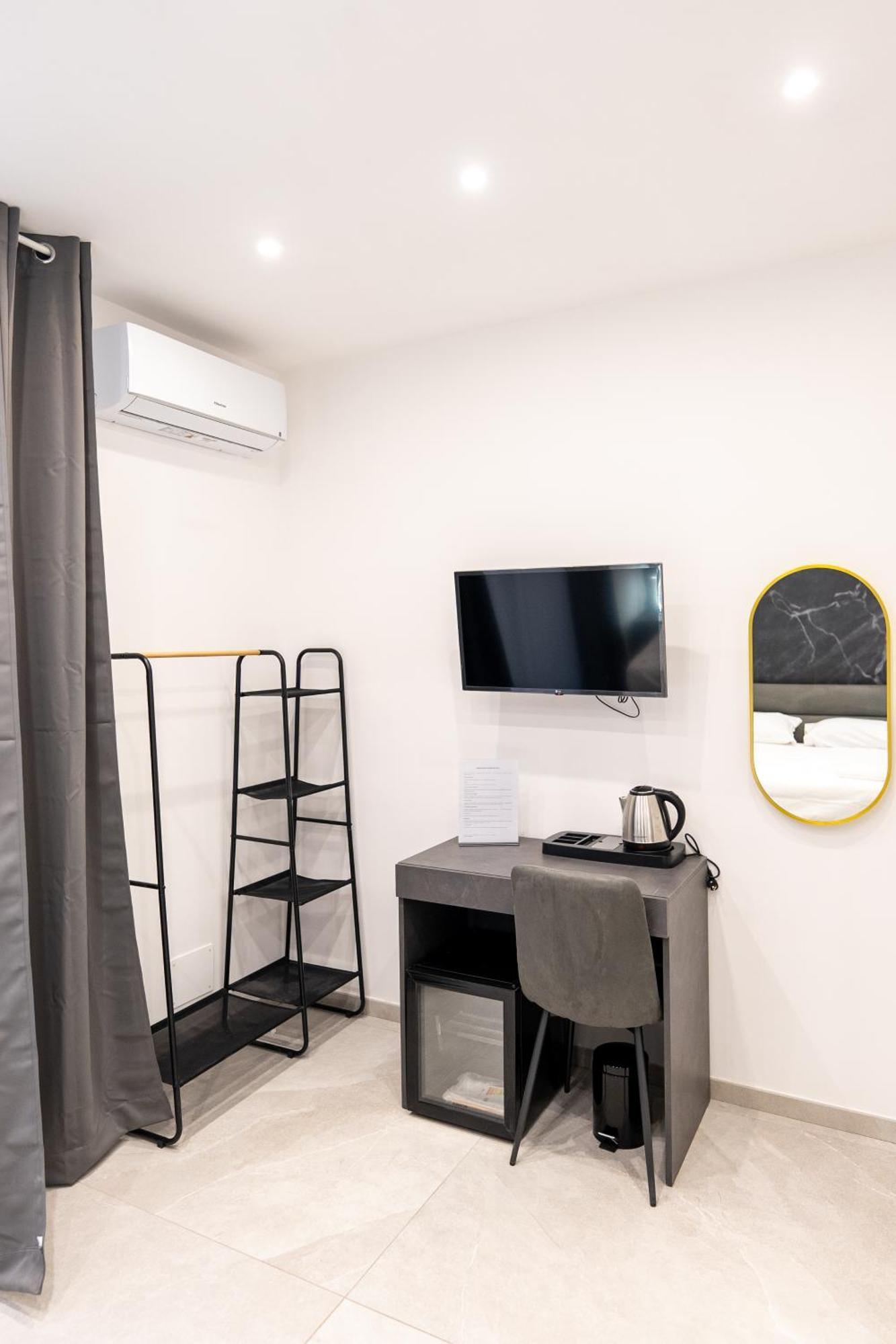 Suites Gaudioso Napoli Center Buitenkant foto