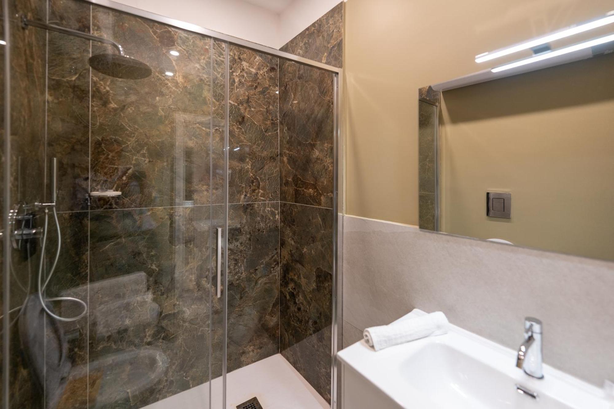 Suites Gaudioso Napoli Center Buitenkant foto